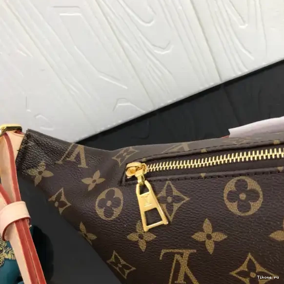 Affordable Bumbag Vuitton Louis 0625